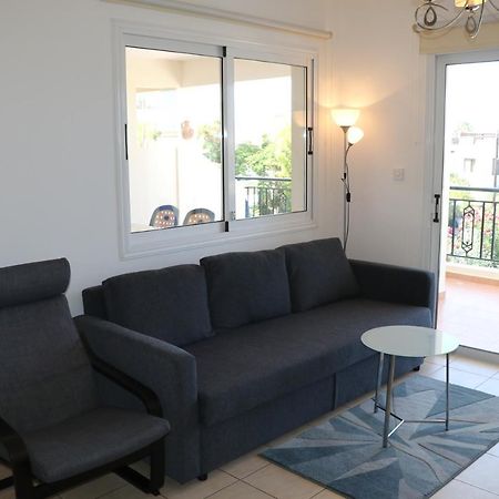 Sunset Apartment With Pool & 10 Mins To Venus Beach Paphos Exterior photo